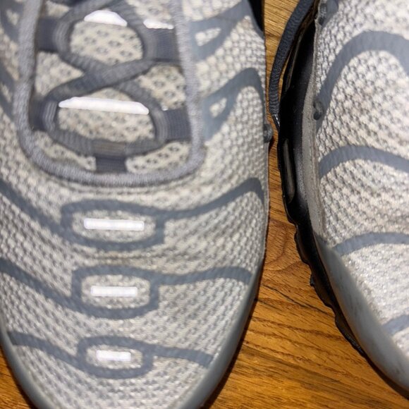 Nike Air Max Plus Tn Gray & Black Mens Sneakers Size 13 - Picture 4 of 11
